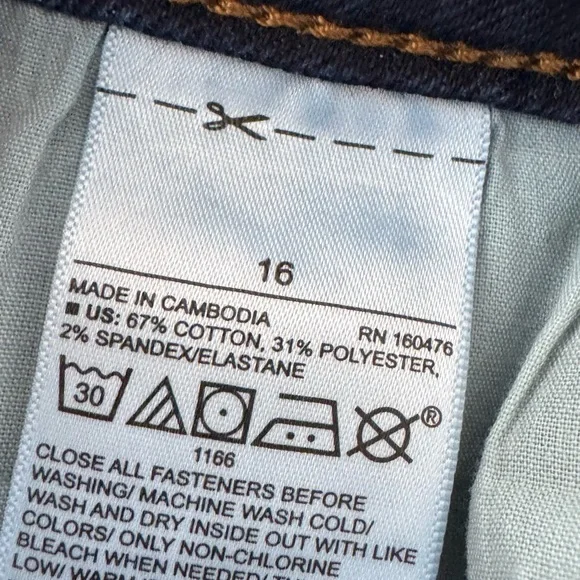 Woman’s Old Navy Dark Blue Kicker Bootcut Mid-rise Flare Jeans size 16 - Picture 4 of 4